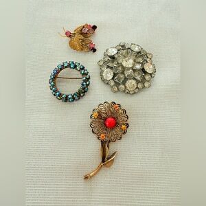 Vintage Floral and Crystal Brooch Set of 4